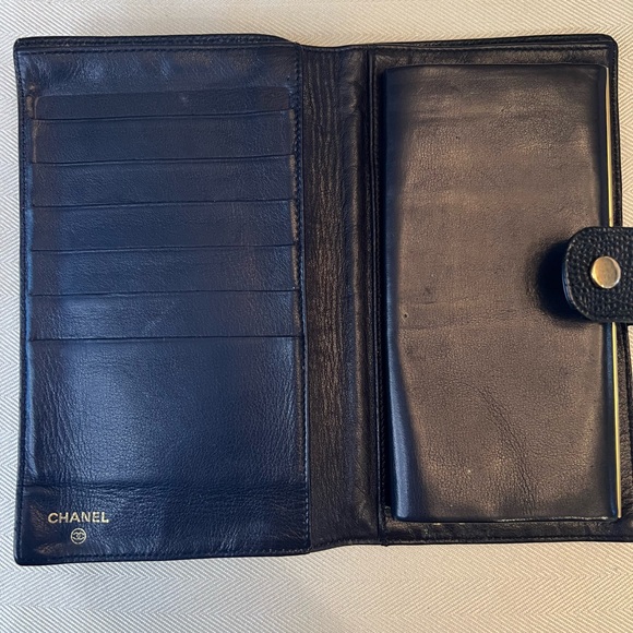 CHANEL Black Caviar Leather Timeless CC Logo Long Kisslock Wallet w/ COA - Picture 4 of 15